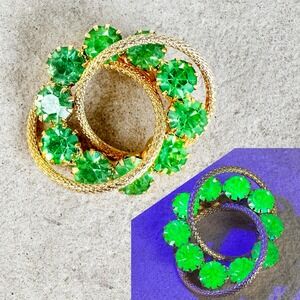 Vintage Unsigned Gold-Tone Uranium Vaseline Glass Rhinestone Circle Brooch